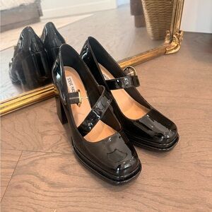 Steve Madden Black Patent Maryjanes with Block Heel